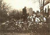 Frederik Bertelsen visits Else Marie's Grave (1918)